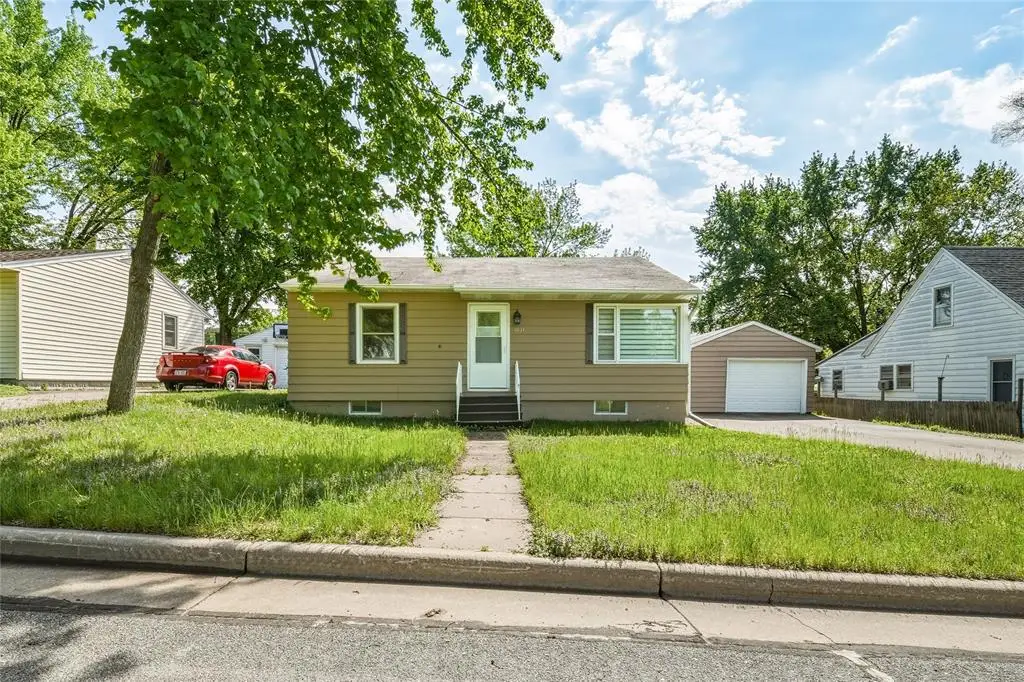 1021 Essex Street, Eau Claire, WI 54703 - #1