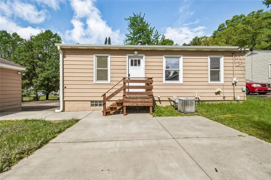 1021 Essex Street, Eau Claire, WI 54703 - #3