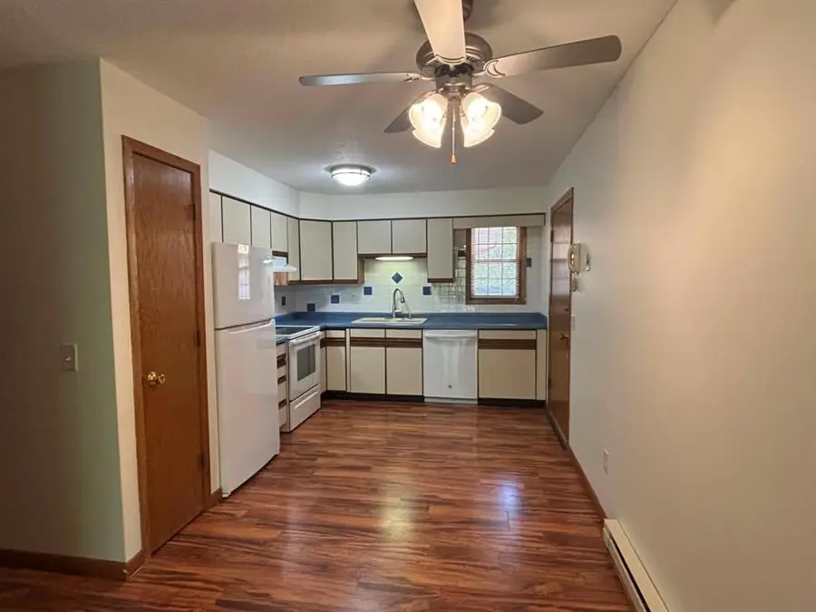 227 Parkview Court #2, Altoona, WI 54720 - #3