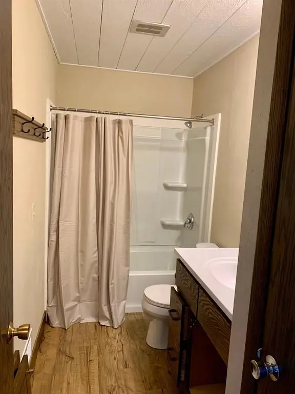 2714 Thomas Drive #1-4, Eau Claire, WI 54701 - #3
