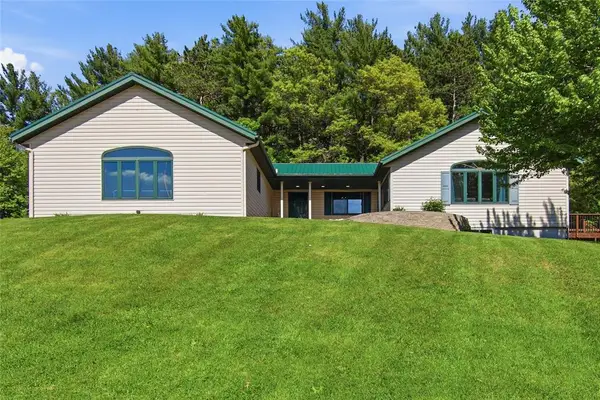 19845 E Sandy Hill Drive, Augusta, WI 54722