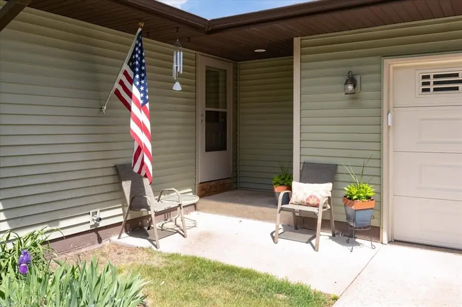 2921 Saturn Avenue, Eau Claire, WI 54703 - #3