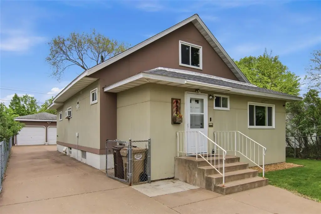 927 Sheridan Road, Eau Claire, WI 54703 - #1