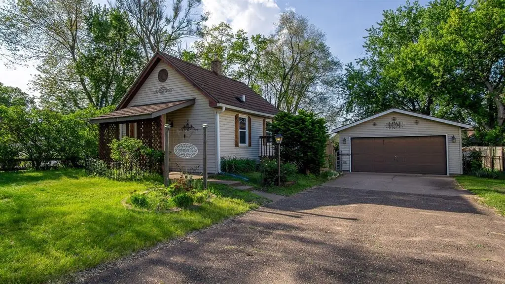 2220 Valley View Place, Eau Claire, WI 54703 - #1