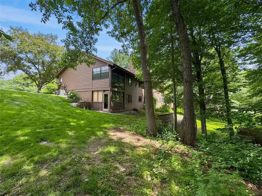 919 Cambridge Court, Altoona, WI 54720 - #2