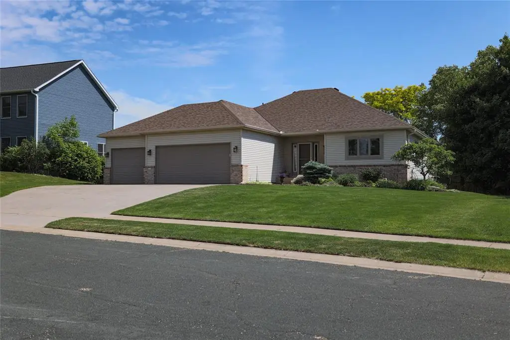2400 Emerald Bend, Hudson, WI 54016 - #1