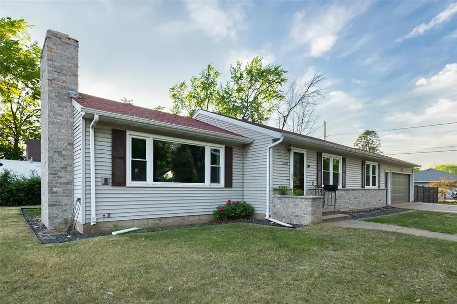 2318 Agnes Street, Eau Claire, WI 54701 - #2