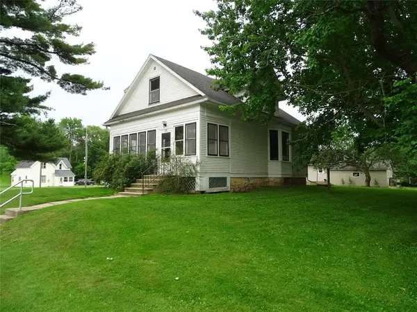 105 Maple Avenue, Plum City, WI 54761