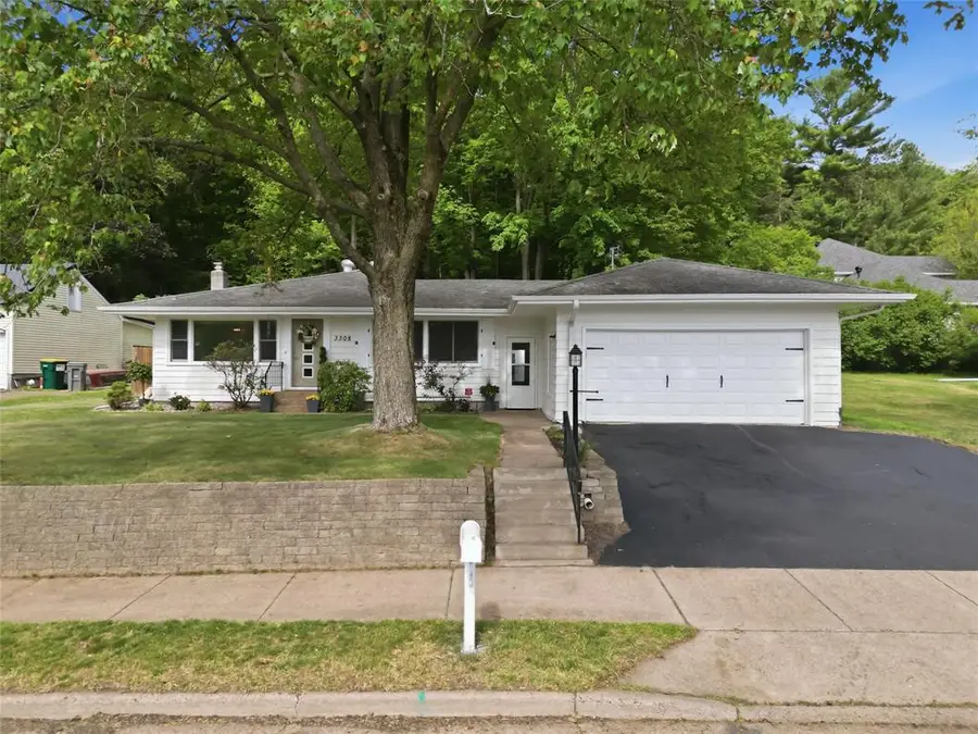 3308 Fairfax Street, Eau Claire, WI 54701 - #2