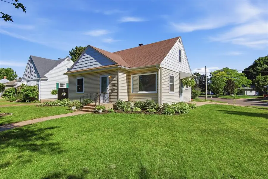 228 E Polk Avenue, Eau Claire, WI 54701 - #3