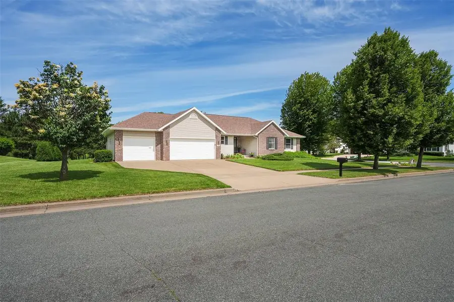 3804 Harvard Lane, Eau Claire, WI 54701 - #2