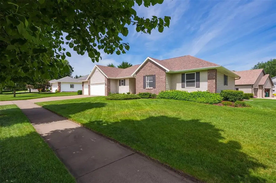3804 Harvard Lane, Eau Claire, WI 54701 - #3