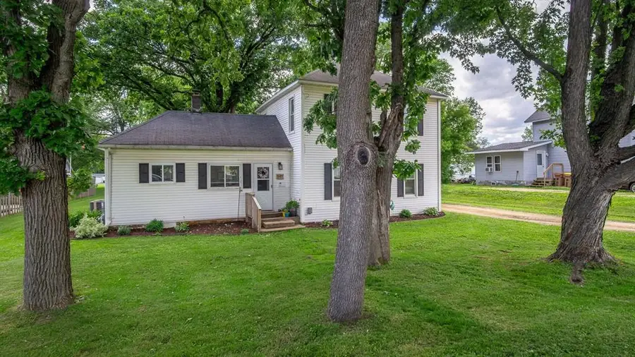347 S Washington Street, Mondovi, WI 54755 - #3