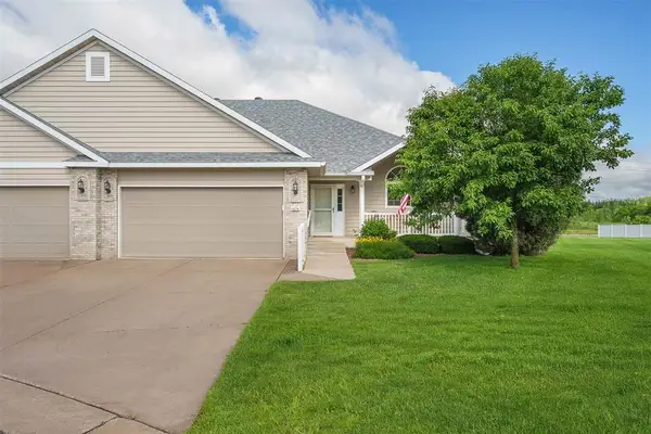 4274 Mill Ridge Circle #4, Eau Claire, WI 54703