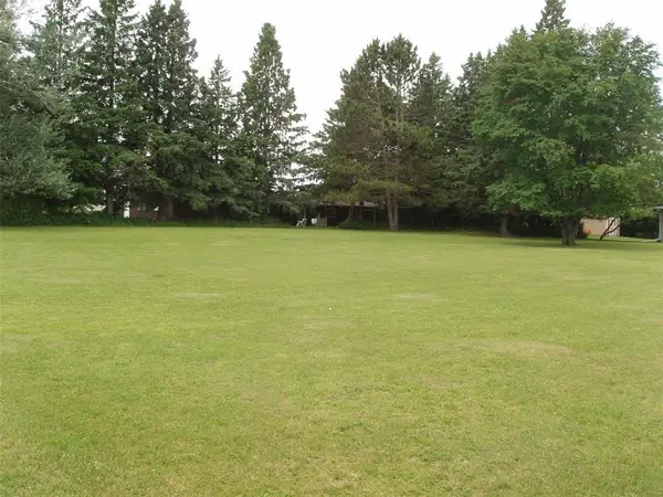 On 1st Avenue, Park Falls, WI 54552