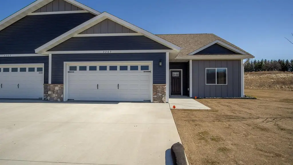 3351 Sunflower Lane, Eau Claire, WI 54703 - #1