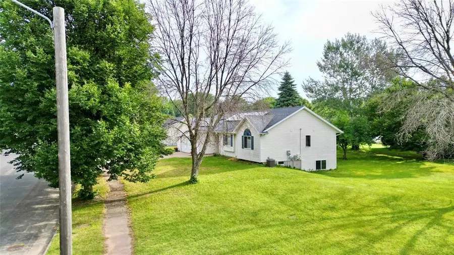 2725 Diane Lane, Eau Claire, WI 54703 - #3