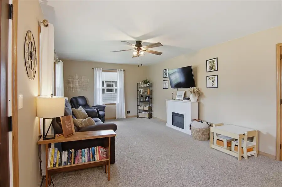 3027 Saturn Avenue, Eau Claire, WI 54703 - #2