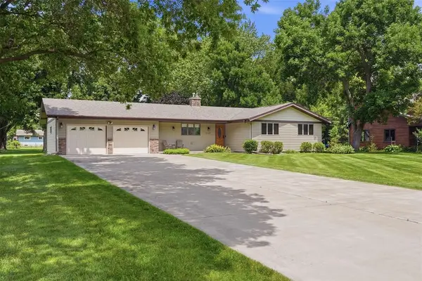 2728 E Deblene Lane, Eau Claire, WI 54703