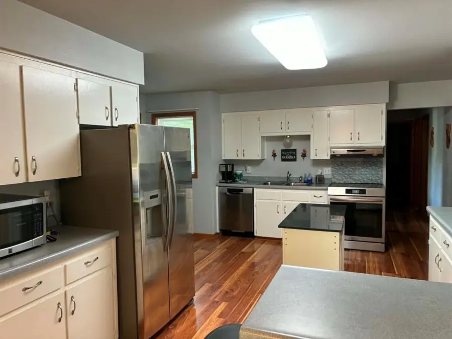 2944 Saturn Avenue, Eau Claire, WI 54703 - #3