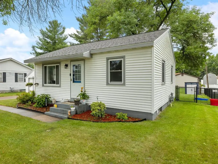 3228 Mars Avenue, Eau Claire, WI 54703 - #2