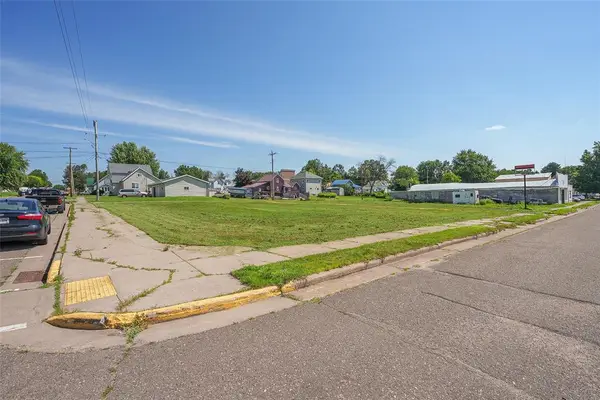 205 E 1st Avenue, Stanley, WI 54768