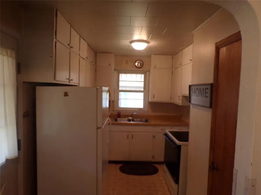 315 E Wisconsin Street, Chippewa Falls, WI 54729 - #2