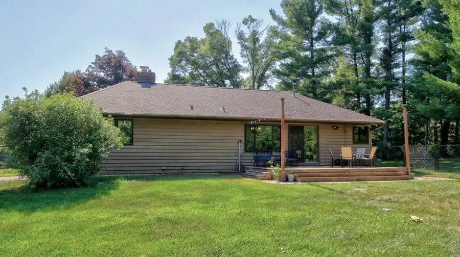 884 Windsor Forest Drive, Altoona, WI 54720 - #2