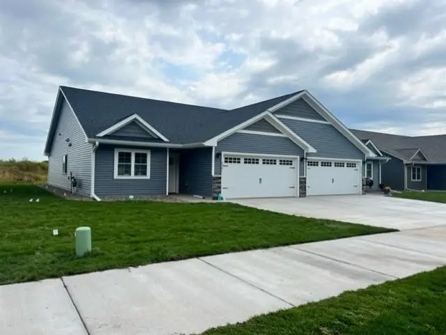 4987 Maple Leaf Path, Eau Claire, WI 54703 - #1