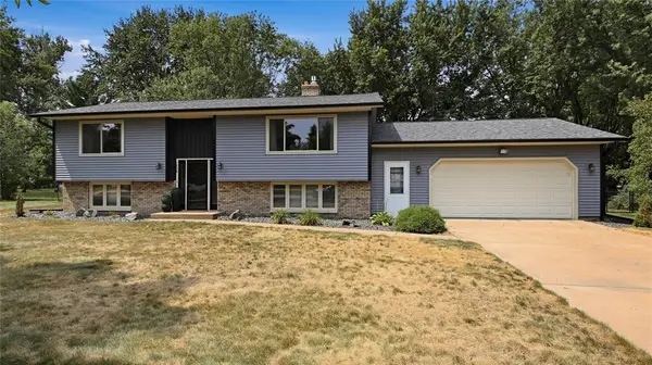 1238 Dogwood Drive, Eau Claire, WI 54701