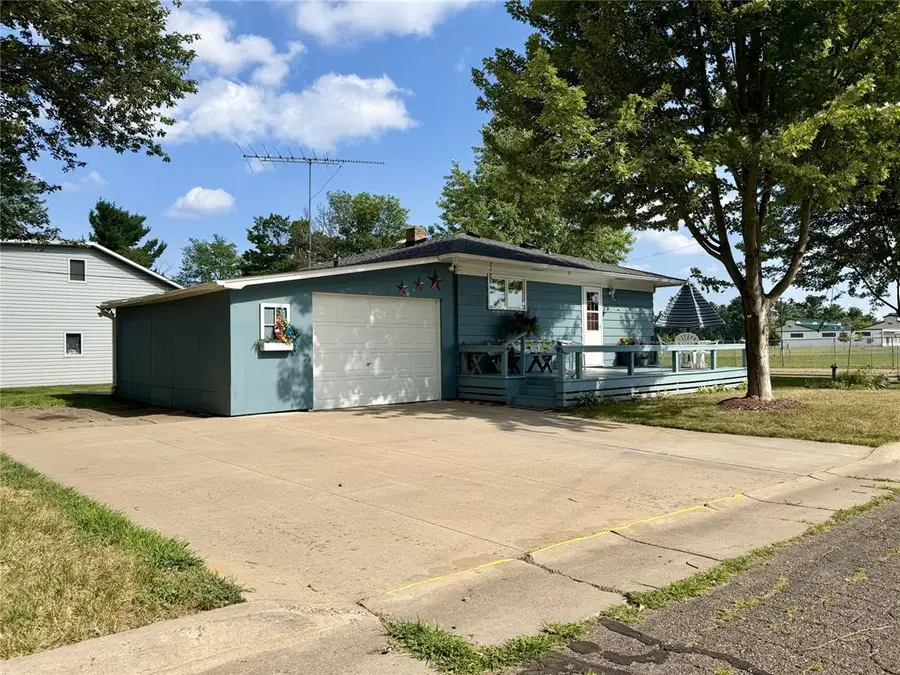 404 Edward Street, Chippewa Falls, WI 54729 - #2