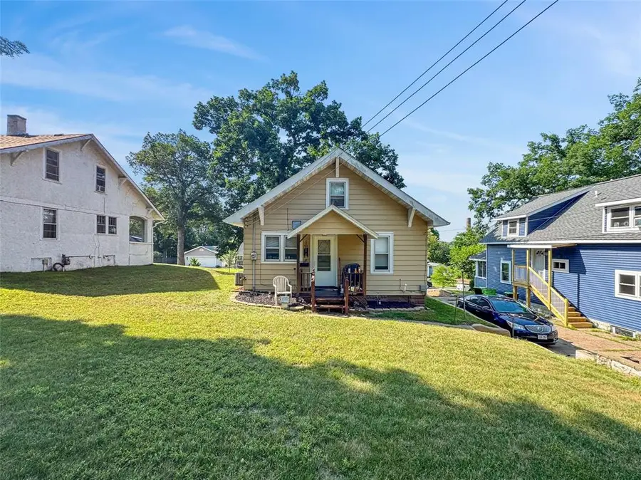 1542 Bellevue Avenue, Eau Claire, WI 54703 - #3