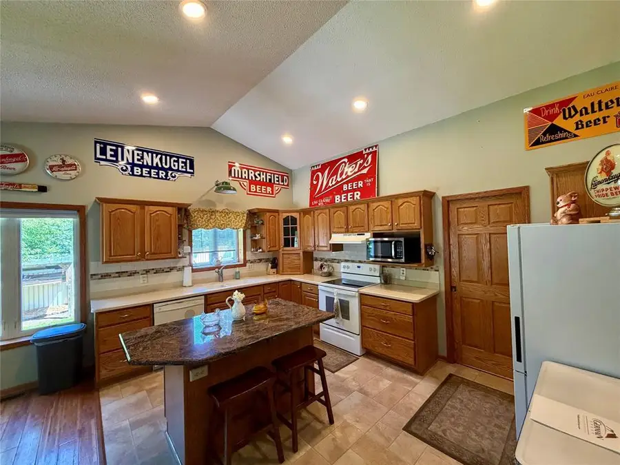1432 Perry Street, Chippewa Falls, WI 54729 - #3