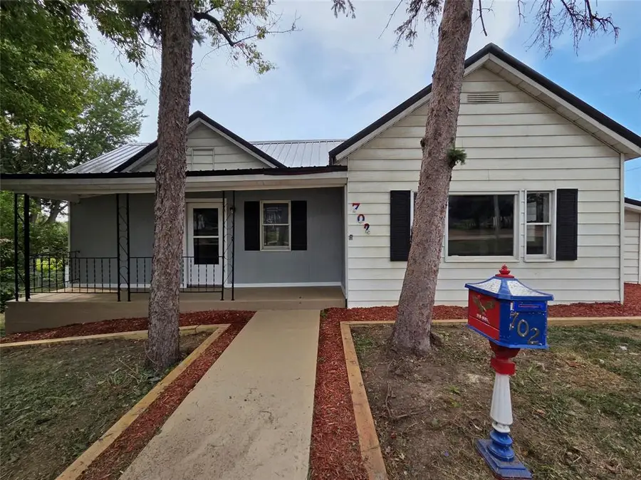 702 W Prospect Street, Durand, WI 54736 - #2
