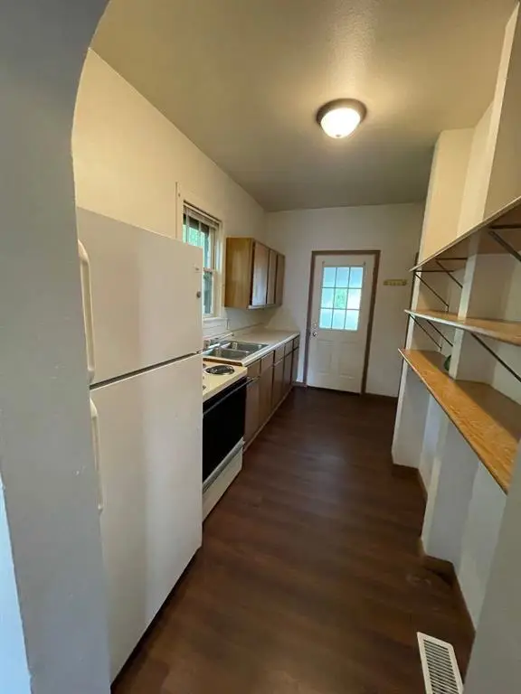 716 Niagara Street, Eau Claire, WI 54703 - #3