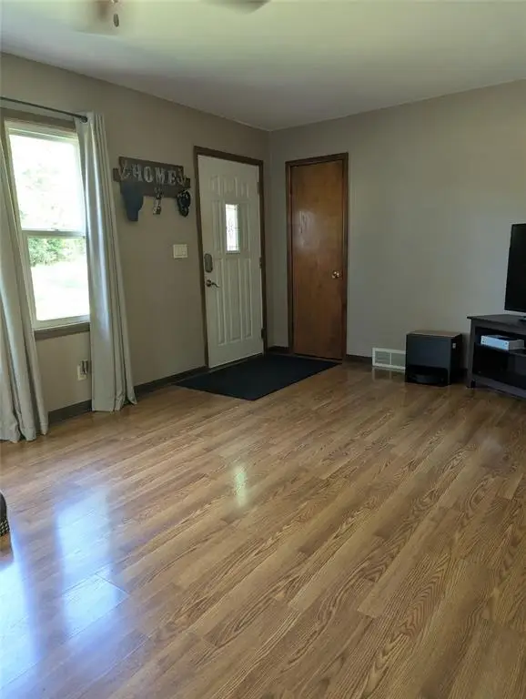 1706 Peterson Avenue, Eau Claire, WI 54703 - #3