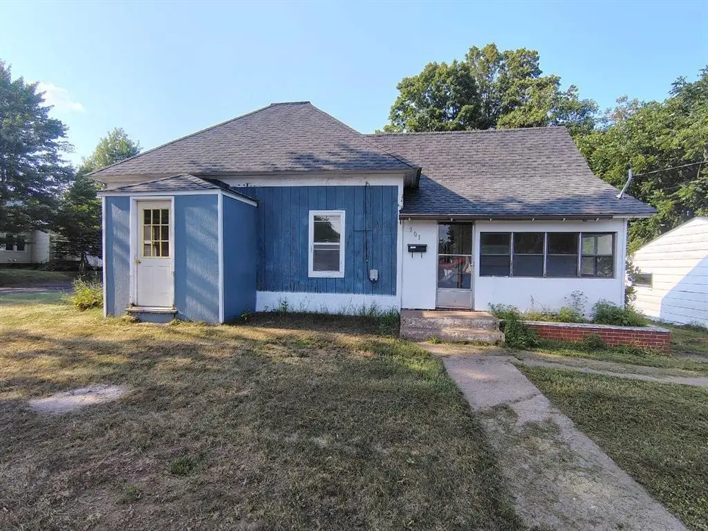 901 Worden Avenue, Ladysmith, WI 54848 - #1