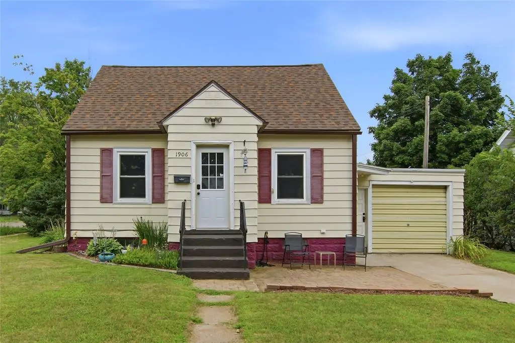 1906 9th Street, Eau Claire, WI 54703 - #1
