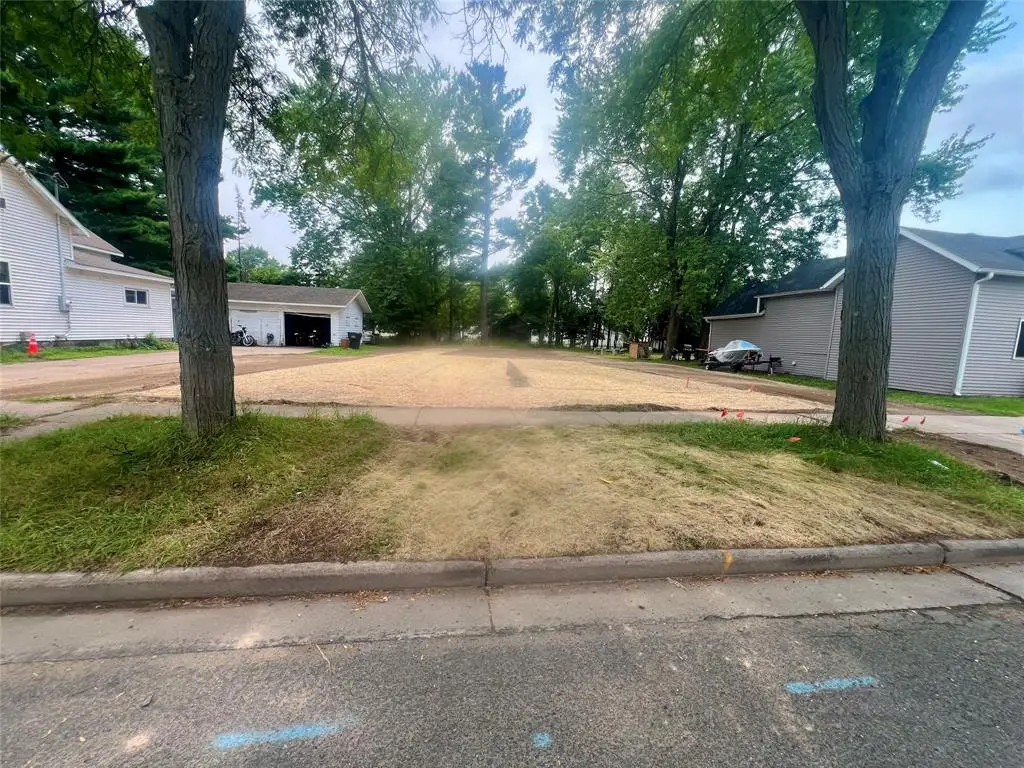 312 W 12th Avenue, Menomonie, WI 54751 - #1
