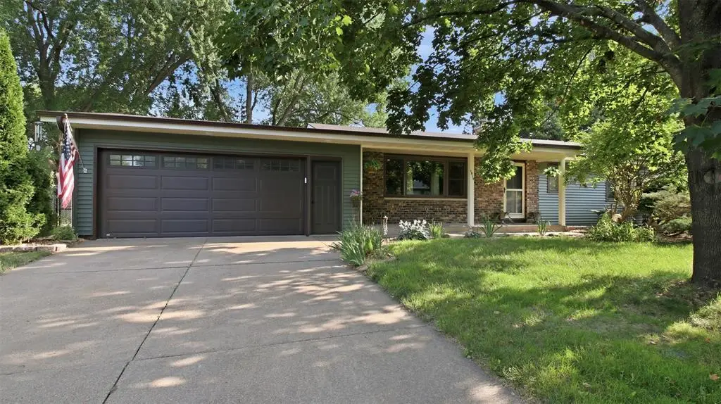 1819 Grandview Drive, Eau Claire, WI 54703 - #1