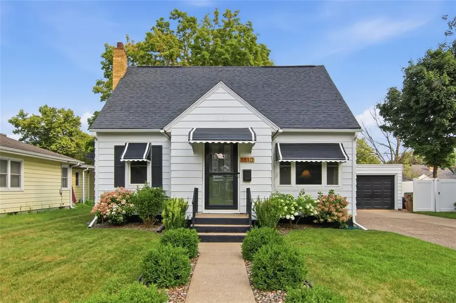 1810 Lyndale Avenue, Eau Claire, WI 54701 - #2