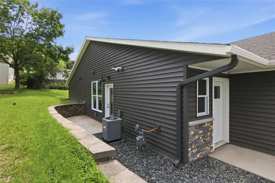 1323 Carpenter Avenue, Eau Claire, WI 54703 - #2