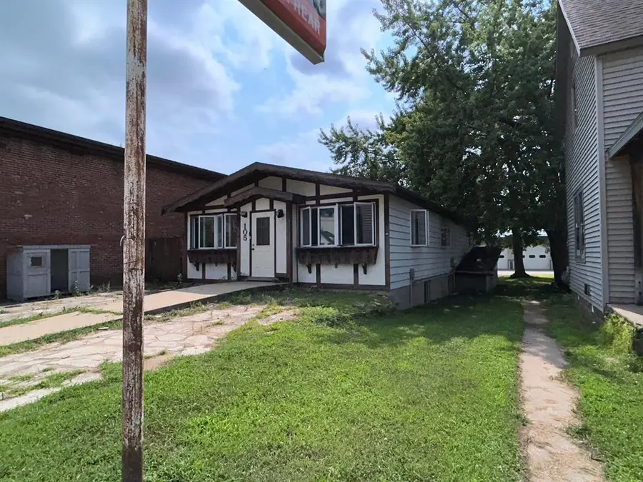 105 N Main Street, Cochrane, WI 54622 - #2