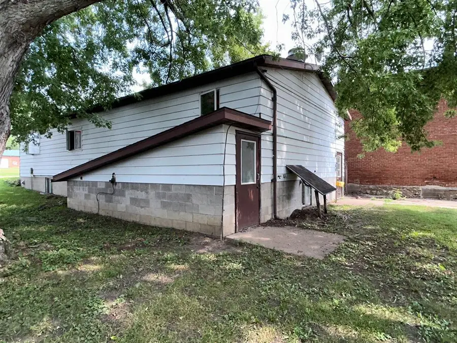 105 N Main Street, Cochrane, WI 54622 - #3
