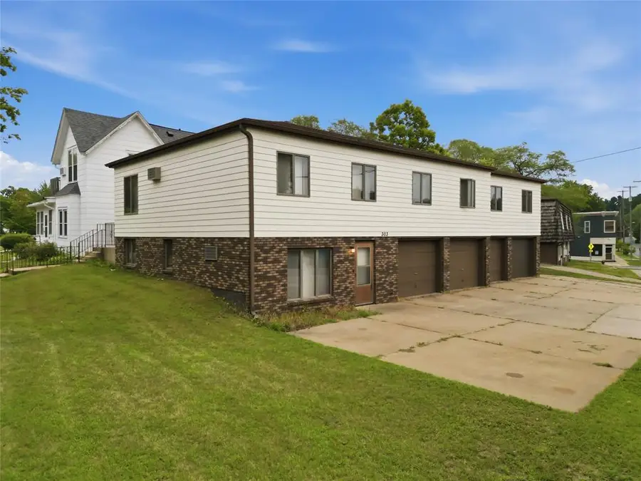 303 Talmadge Street #1-4, Eau Claire, WI 54701 - #2