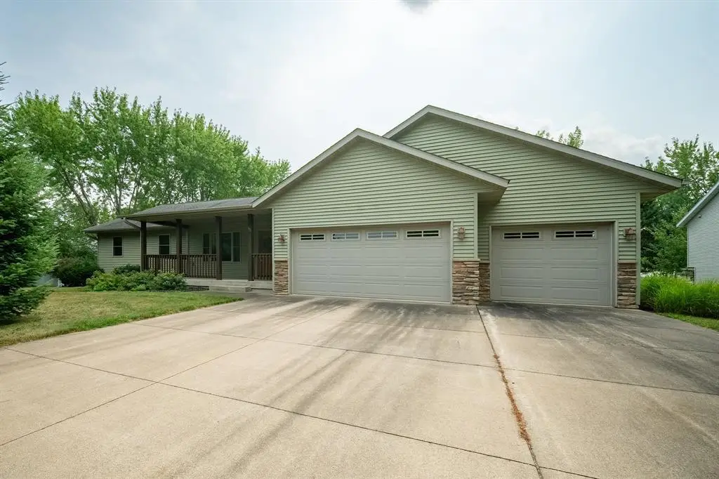 913 Bridgewater Avenue, Chippewa Falls, WI 54729 - #1