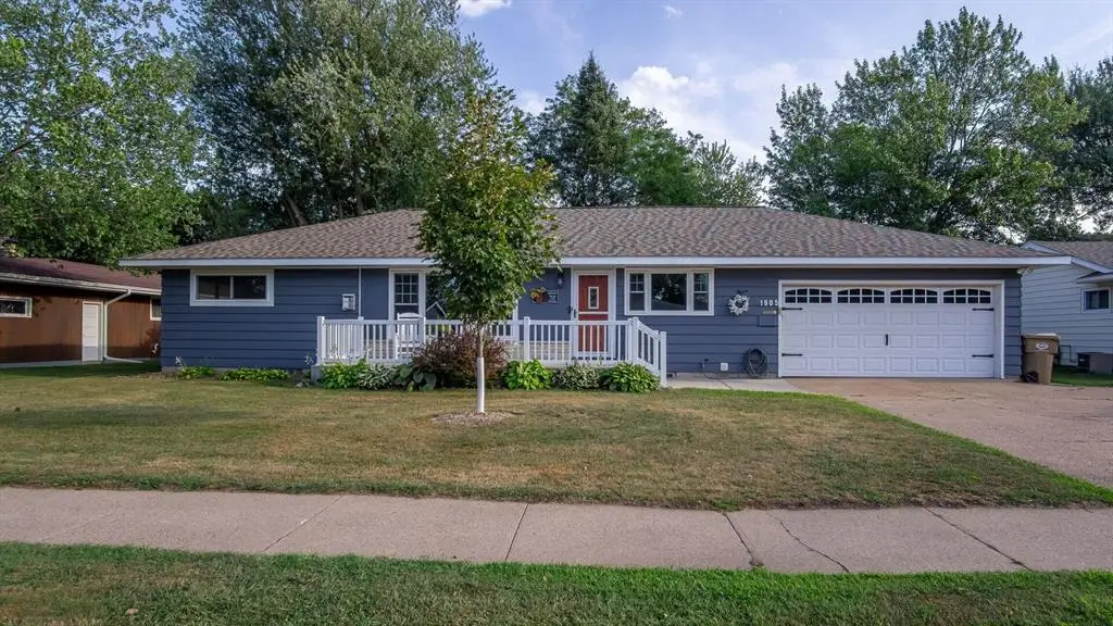 1905 E Lexington Boulevard, Eau Claire, WI 54701 - #1