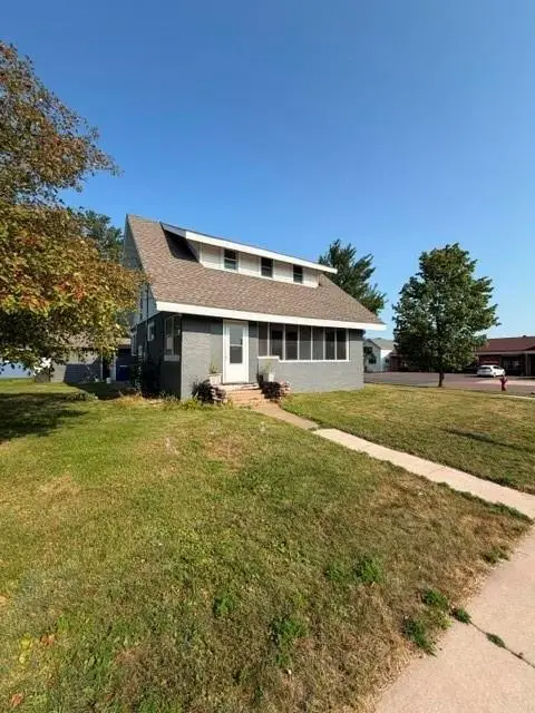 121 N River St, Spooner, WI 54801 - #2