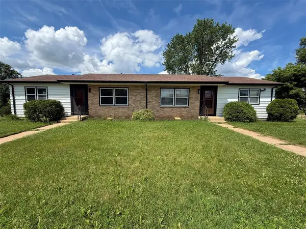 650-652 W MacArthur Avenue #1 & 2, Eau Claire, WI 54701