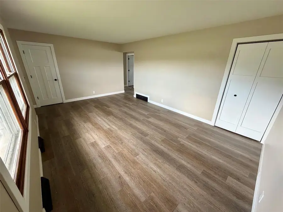 650-652 W MacArthur Avenue #1 & 2, Eau Claire, WI 54701 - #2